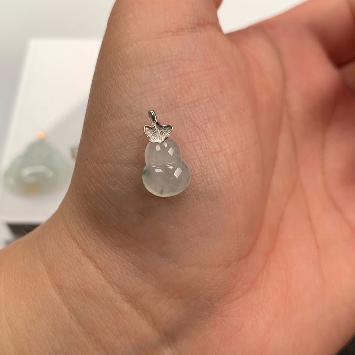 翡翠颈饰18K金镶嵌葫芦