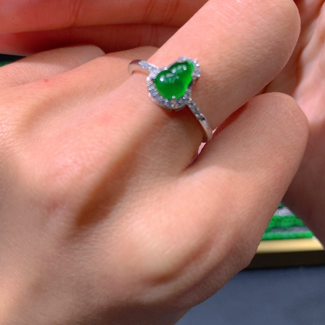 翡翠戒指未镶嵌天然翡翠