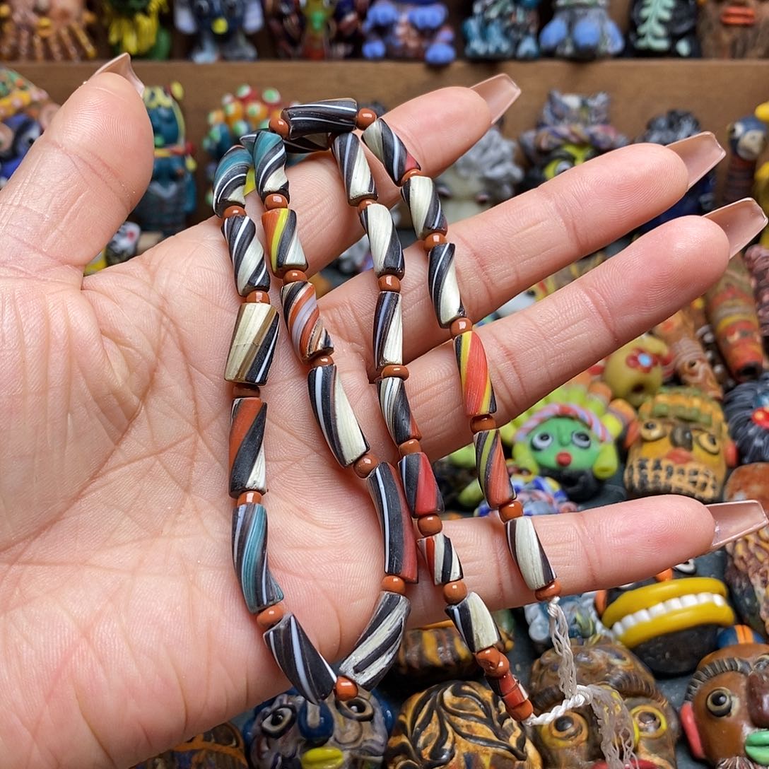 琉璃颈饰高古琉璃11