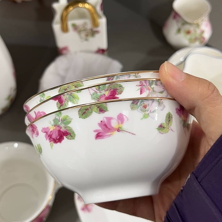 瓷片微瑕骨瓷碗三个玫瑰