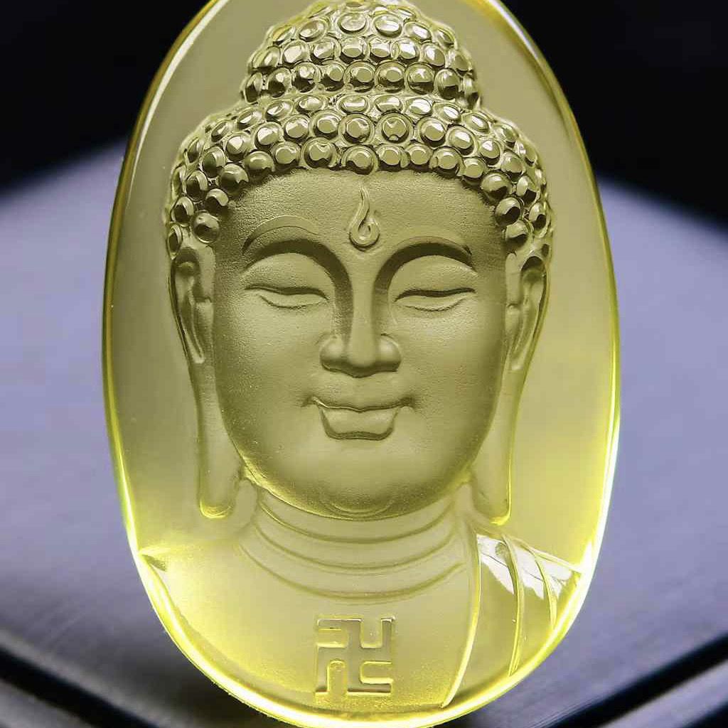 天然黄水晶大日如来吊坠，晶体通透干净，尺寸54*34*19mm，51克