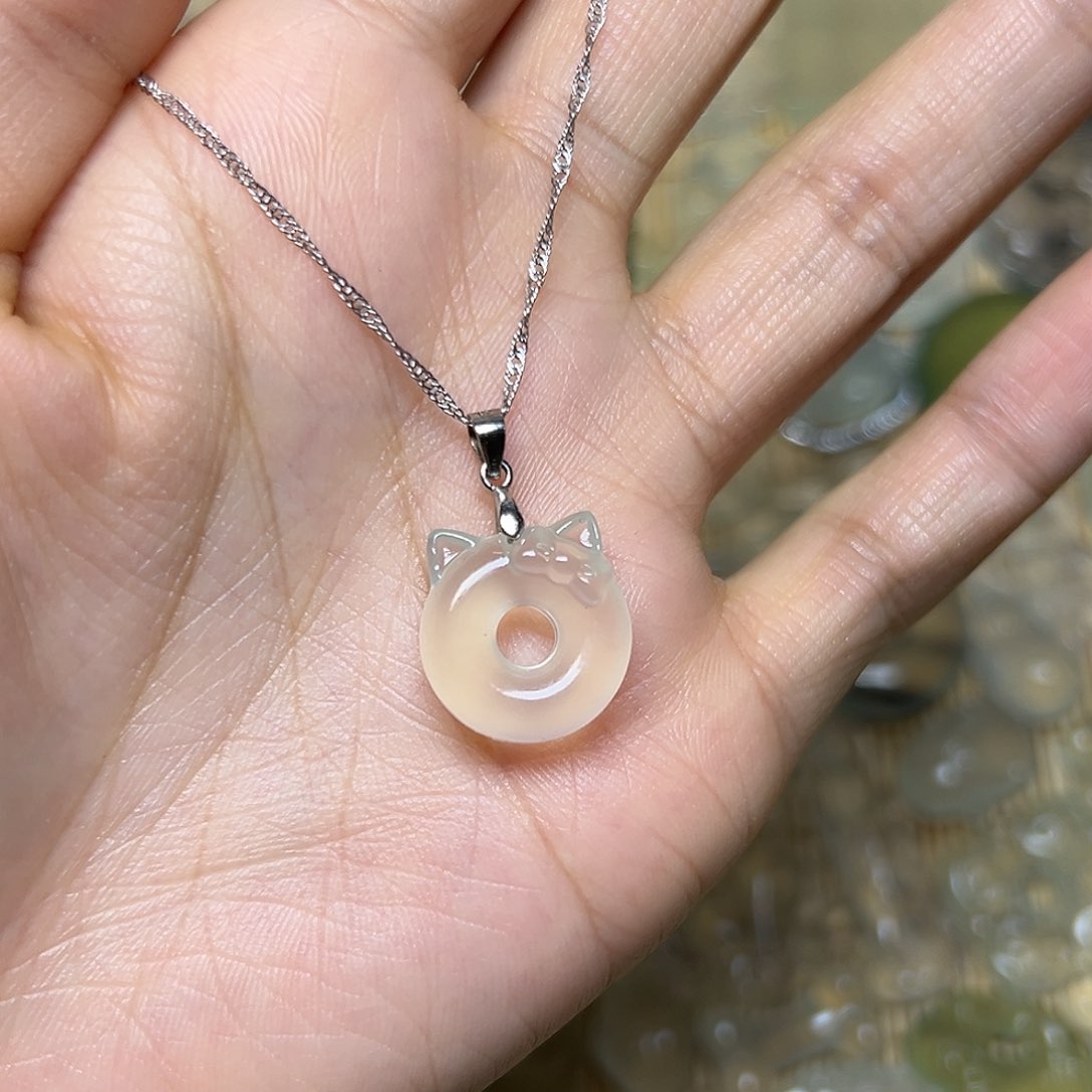 蛇纹石玉颈饰未镶嵌