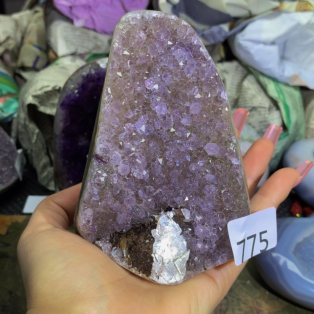 紫晶大型摆件（非配饰）未镶嵌
