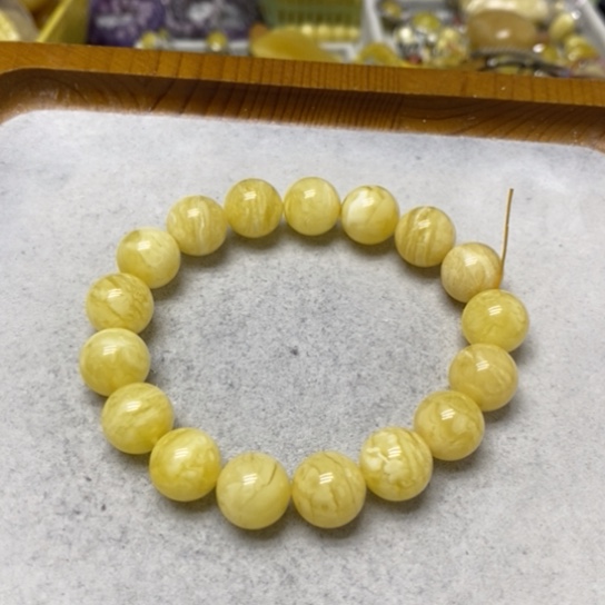 蜜蜡裸石未镶嵌手串