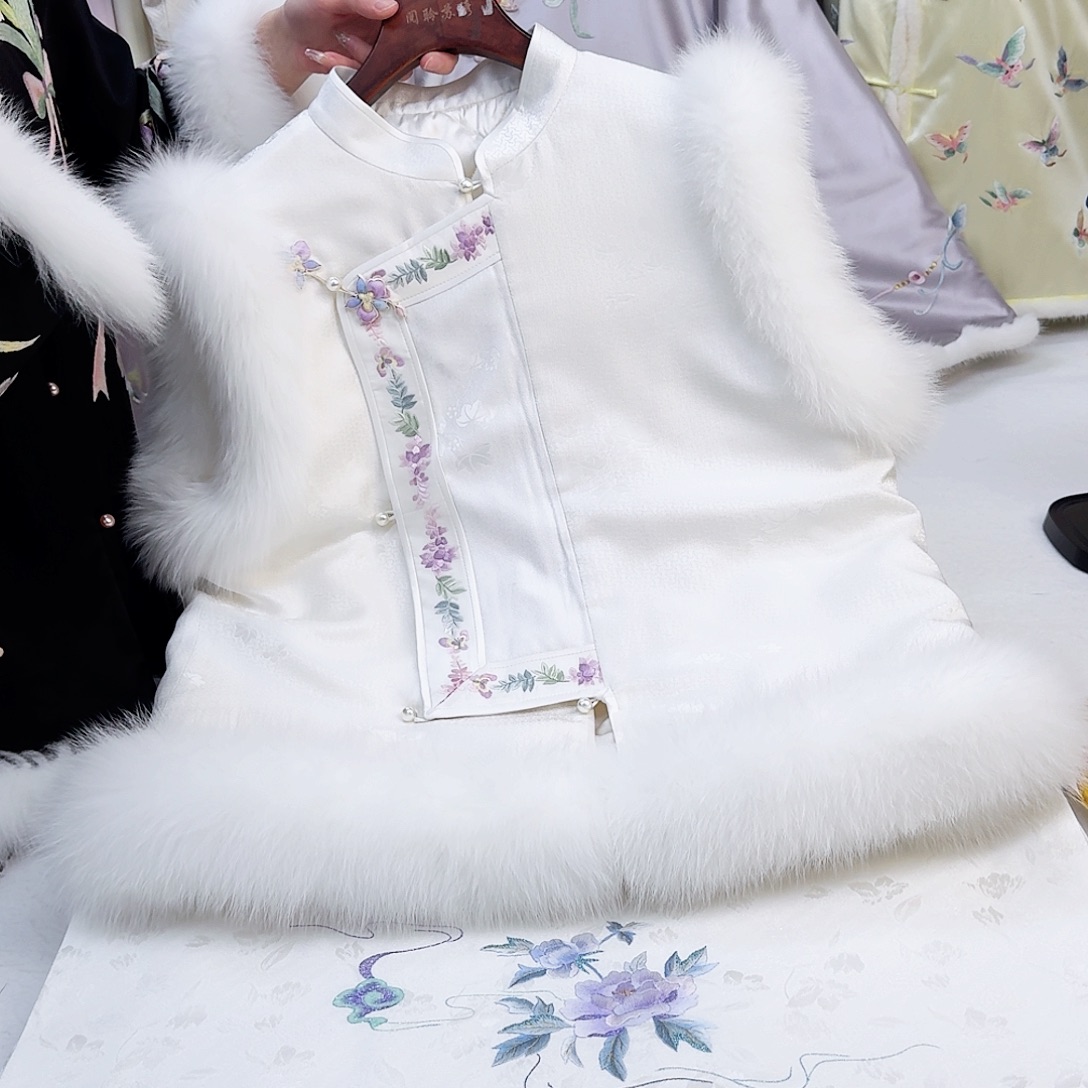 织绣正绢冬款马甲桑蚕丝