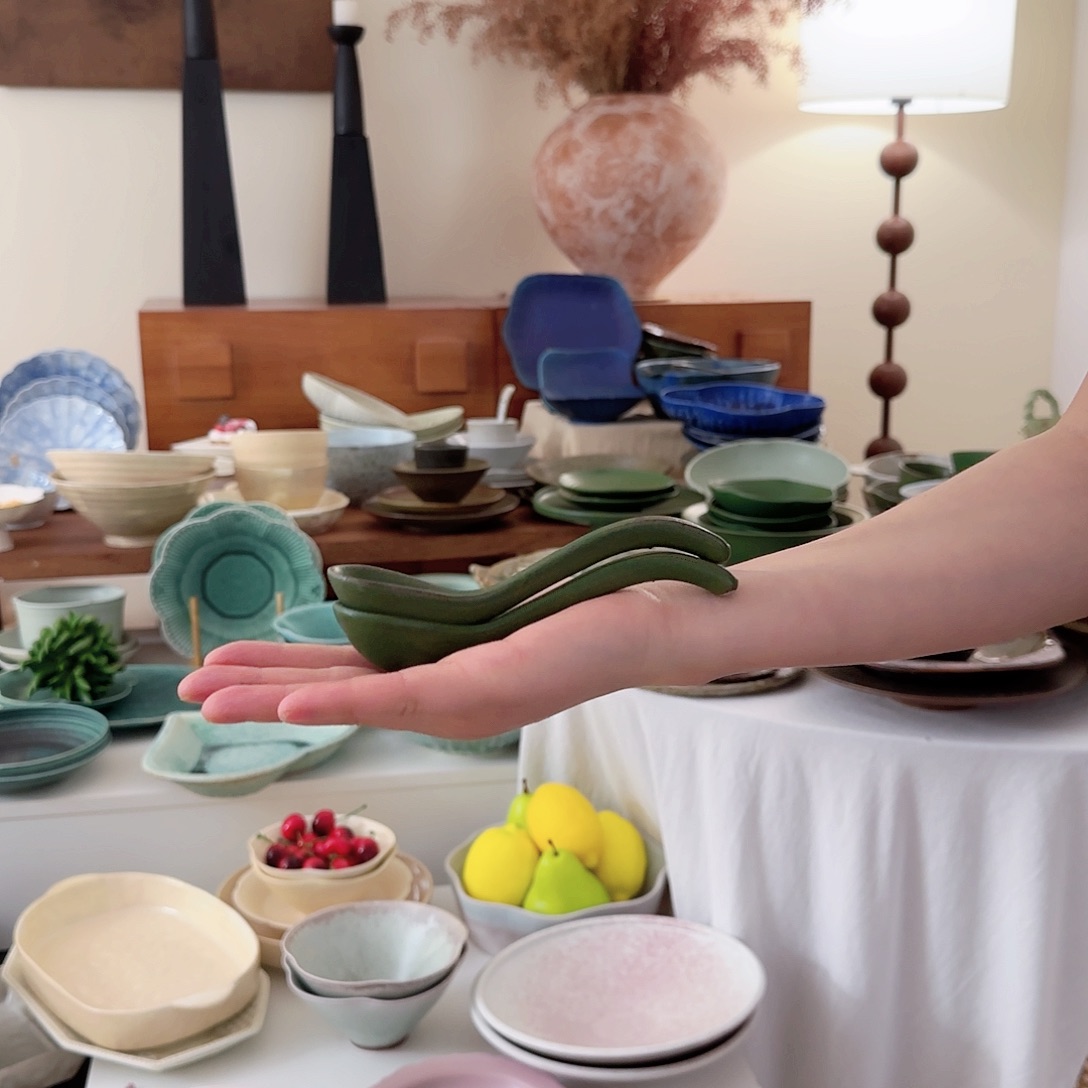 景德镇陶瓷两个勺子