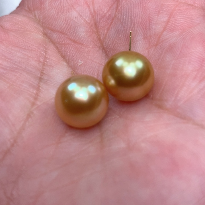 18K金镶嵌耳饰海水珍珠