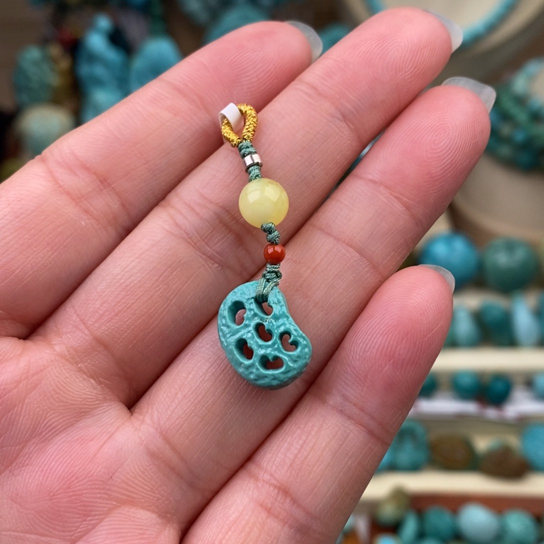 未镶嵌绿松石珠宝奇石