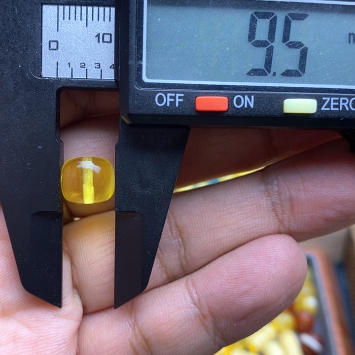 琥珀裸石未镶嵌57号9.5*8.3