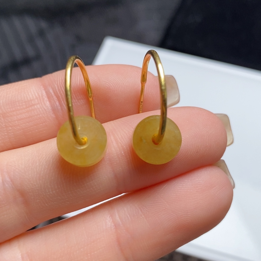 翡翠18K金镶嵌耳饰黄翡小路路通