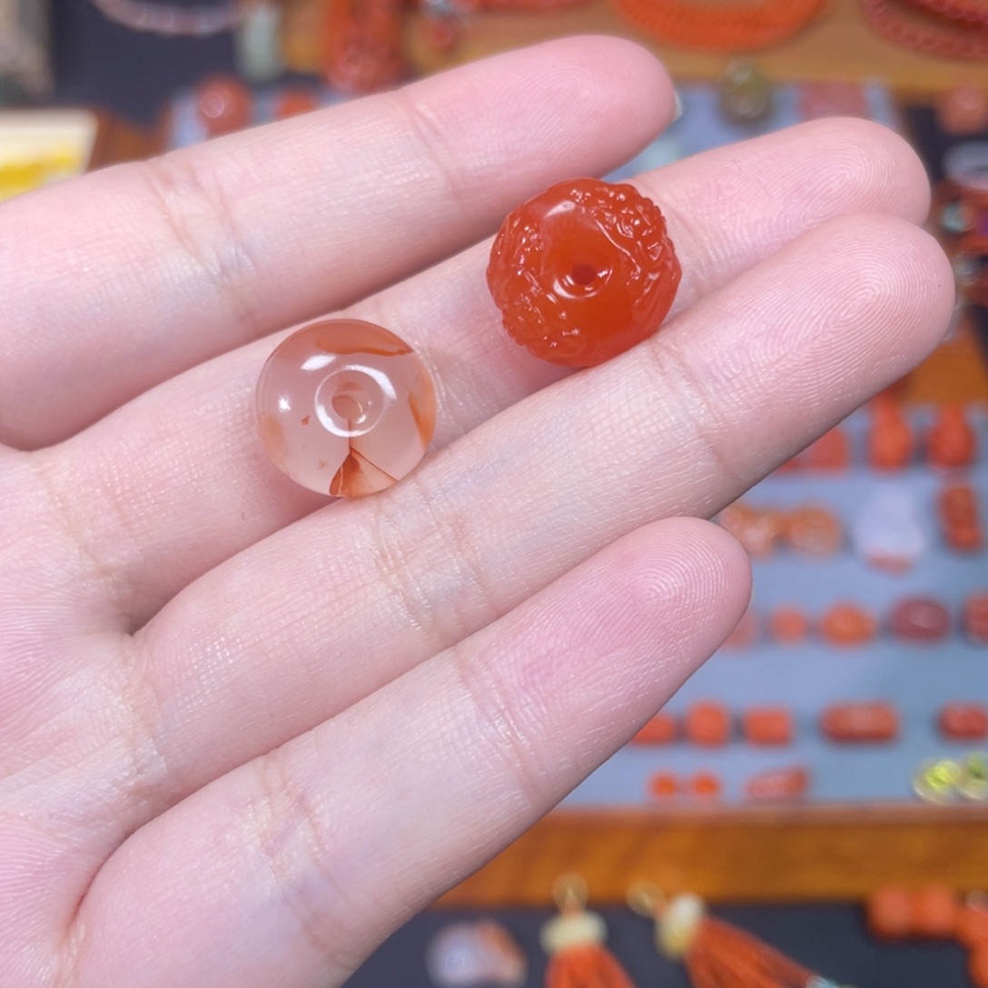 帆***南红玛瑙未镶嵌莲花扣104飘花73