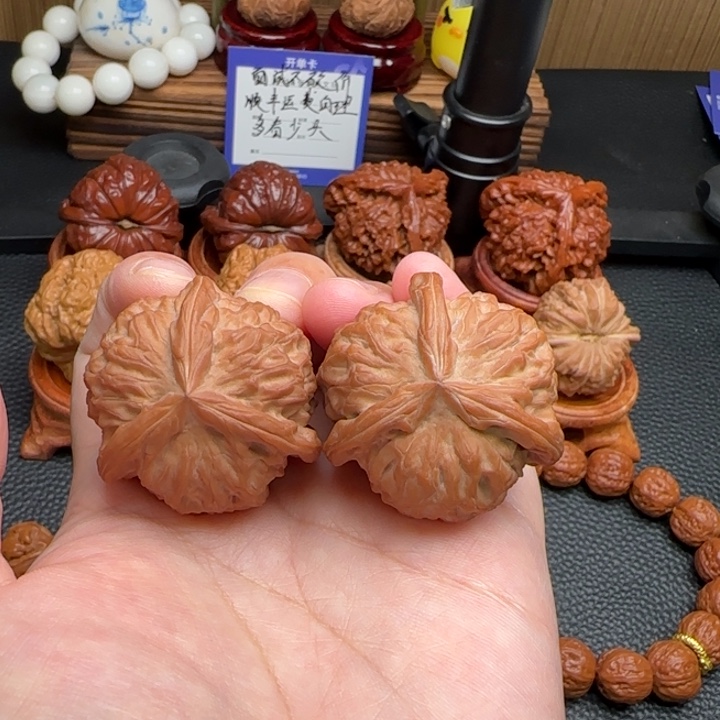 文玩核桃把件石门元宝全品奔