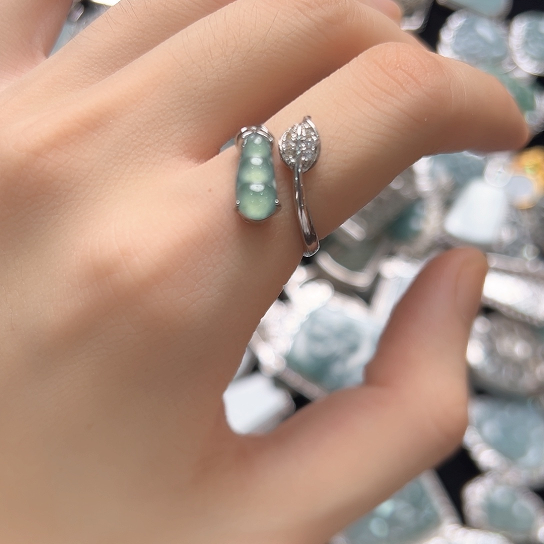 颈饰未镶嵌翡翠翡翠戒指