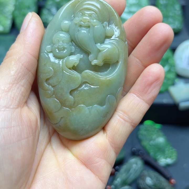 颈饰未镶嵌和田玉_****。