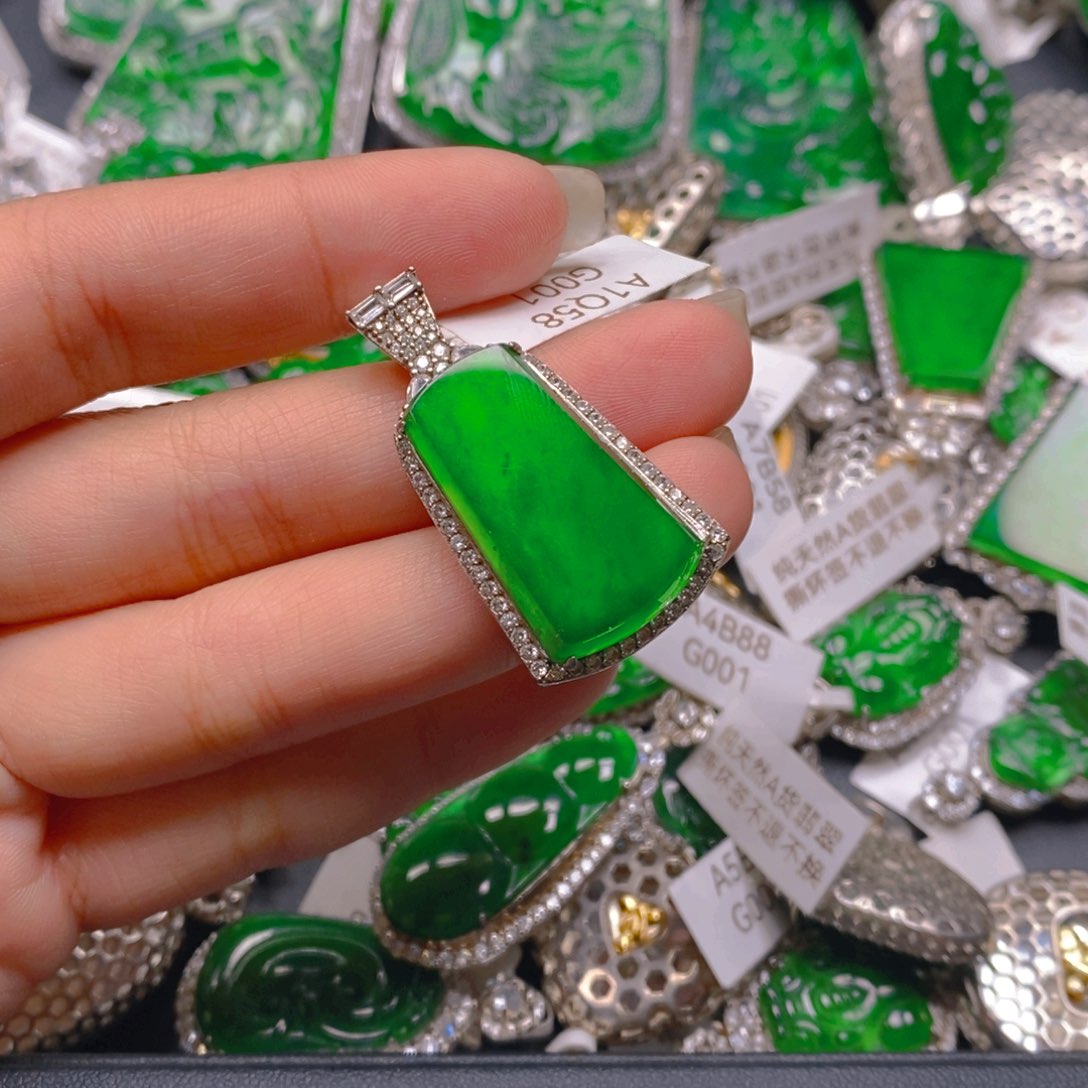 翡翠颈饰银S925镶嵌88888888888