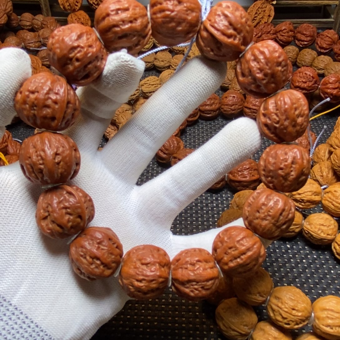 文玩核桃手串红皮方墩