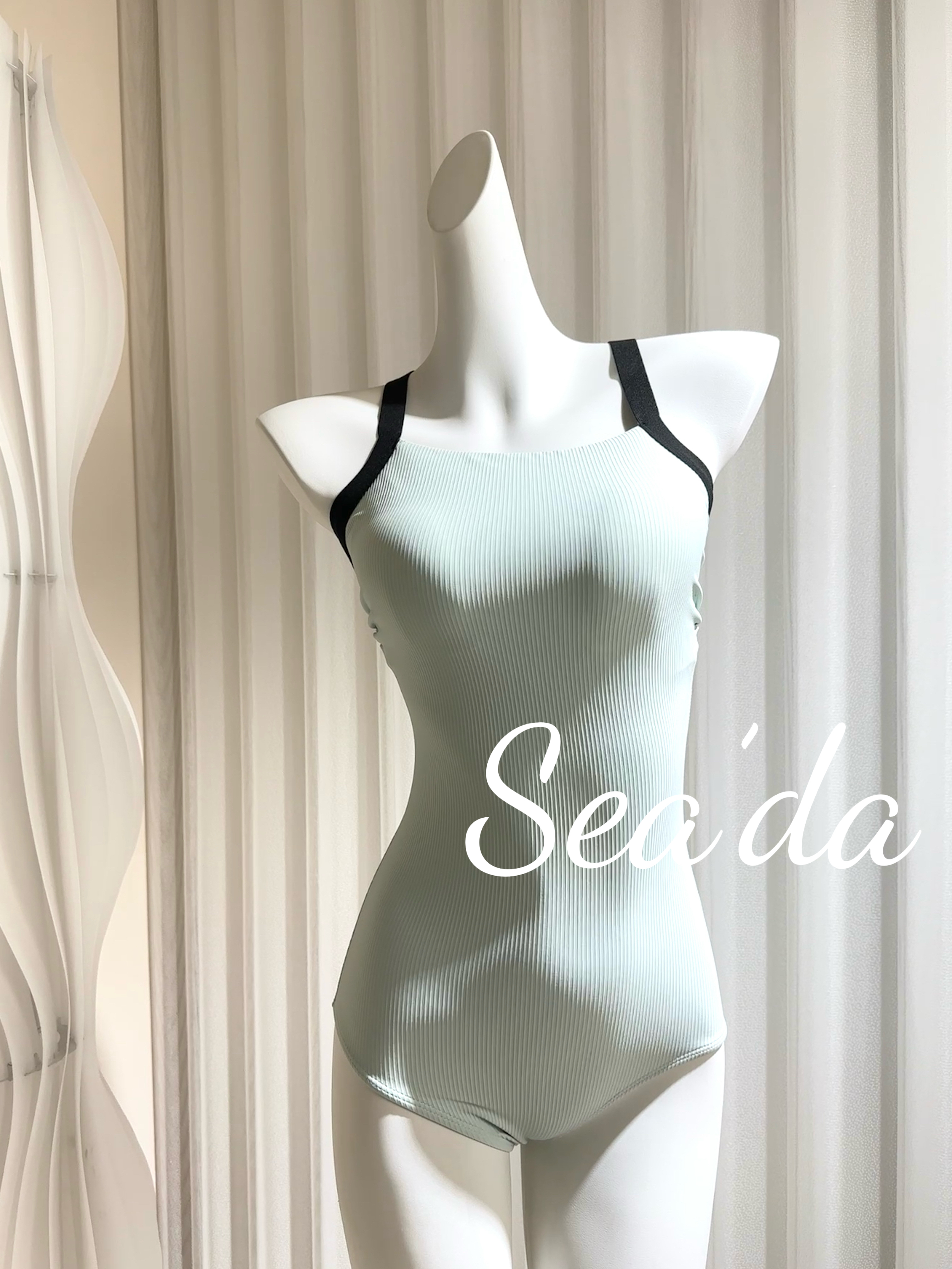 Sea’da【薄荷方糖】新款固定胸垫低开叉大包臀专业竞速泳衣