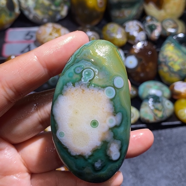 玛瑙/玉髓未镶嵌珠宝半成品82