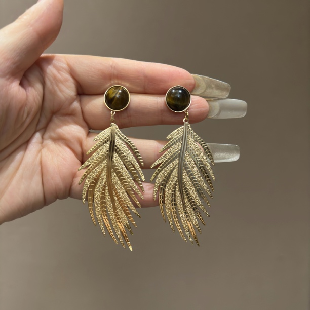 铜合金合成锆石耳饰 金色树叶百搭时尚轻奢欧美小众