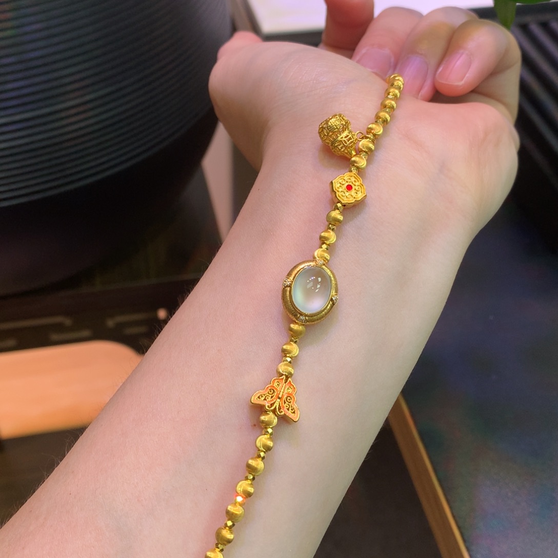 翡翠足金镶嵌手链