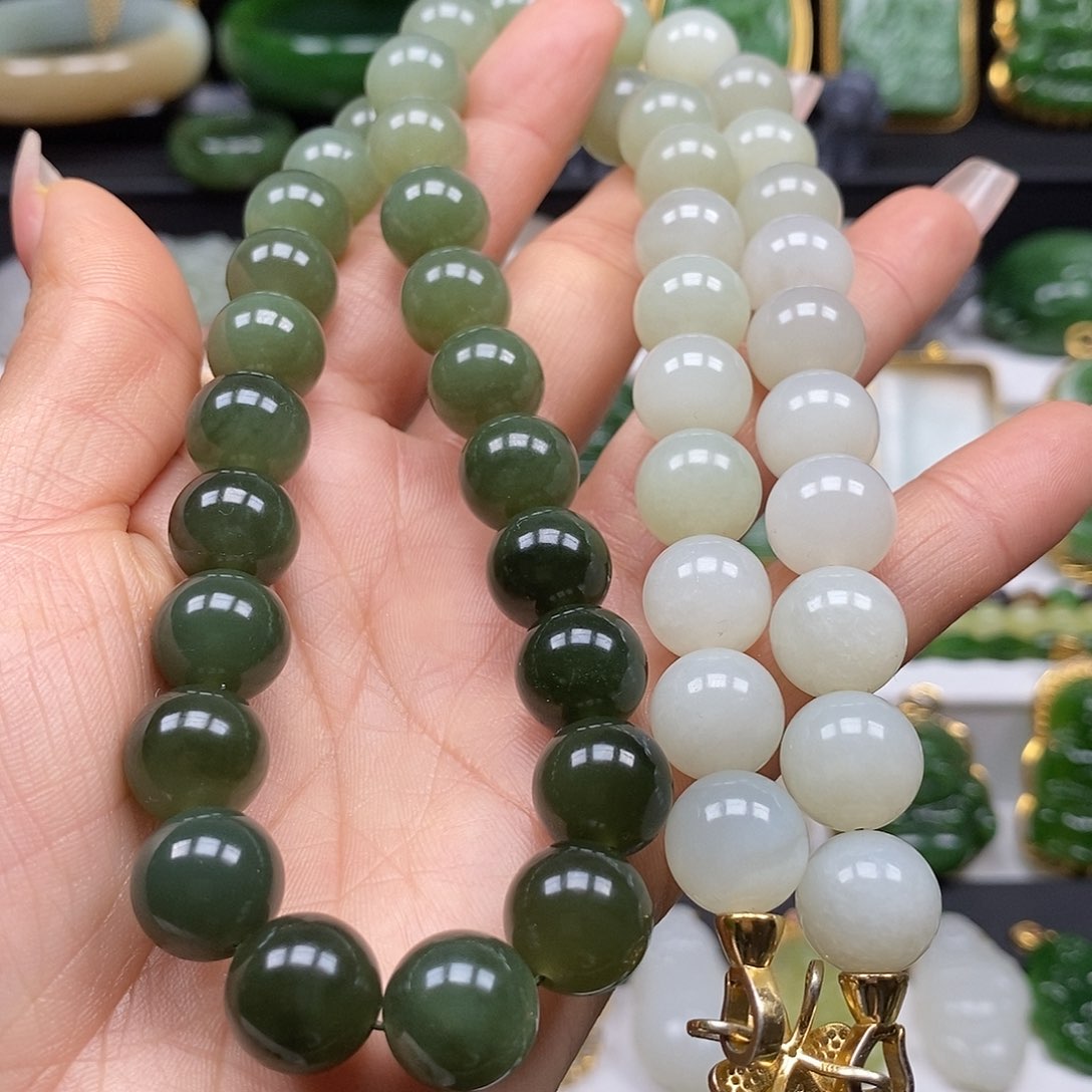 和田玉颈饰未镶嵌卡12