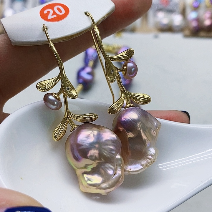 银S925镶嵌耳饰淡水珍珠