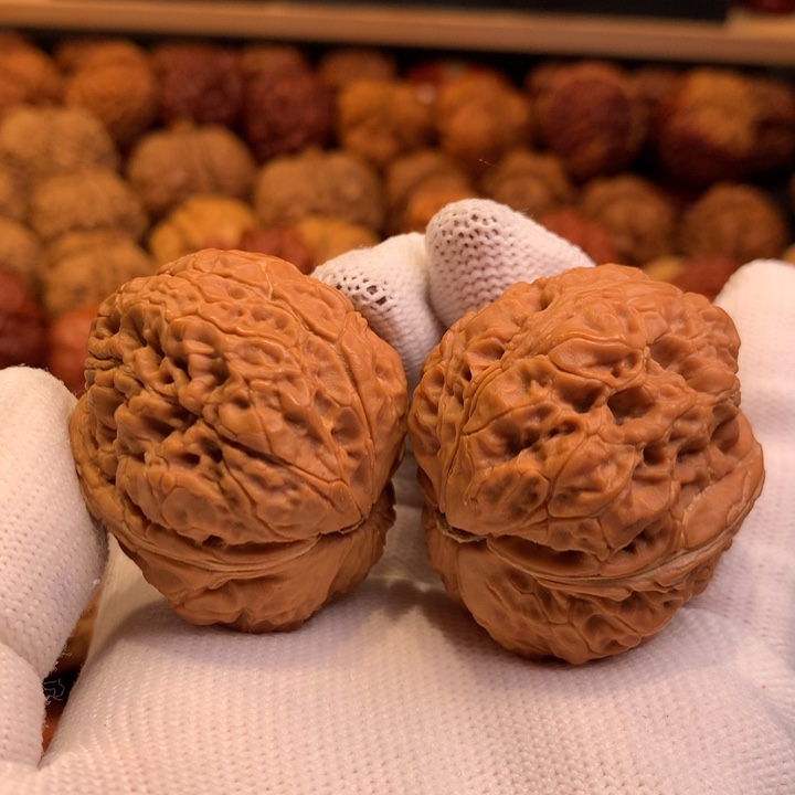 张***民吊坠文玩核桃45……….