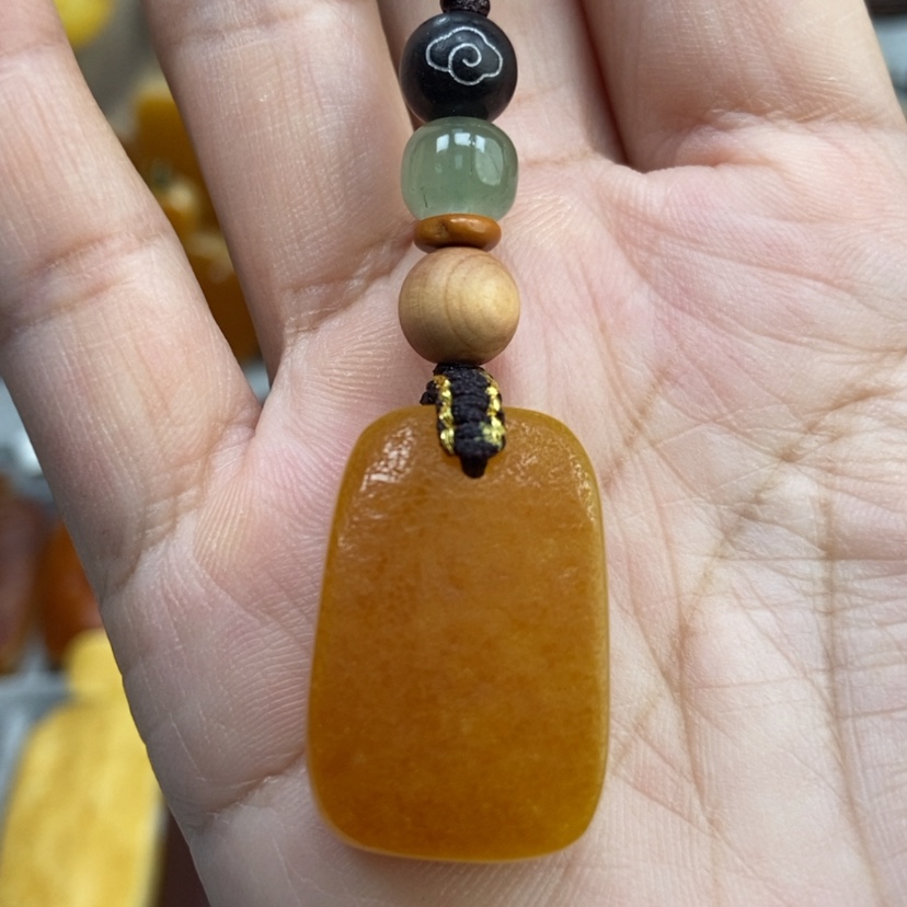 【闪购商品】琥珀颈饰未镶嵌