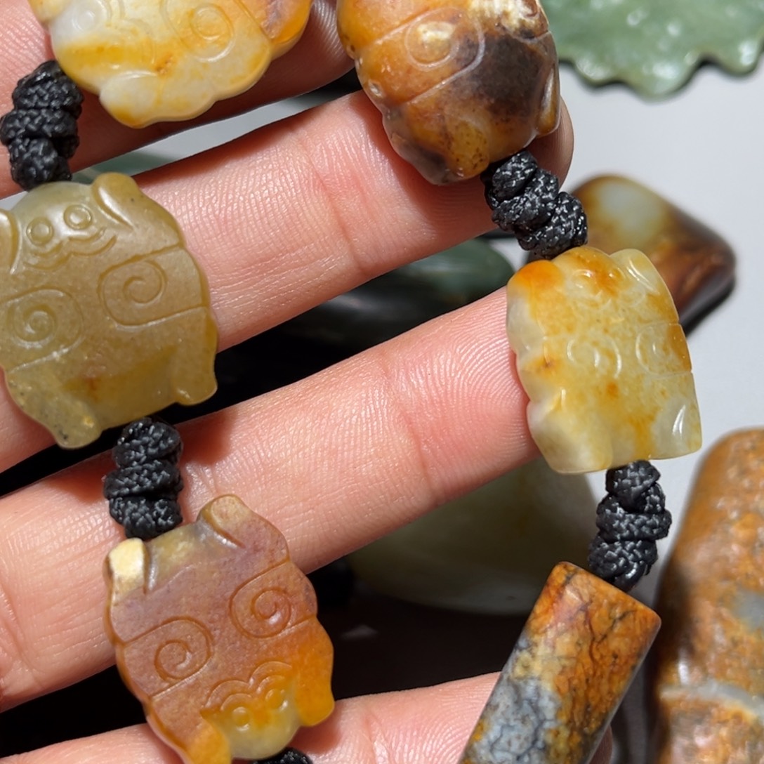 和田玉（糖玉）未镶嵌挂件