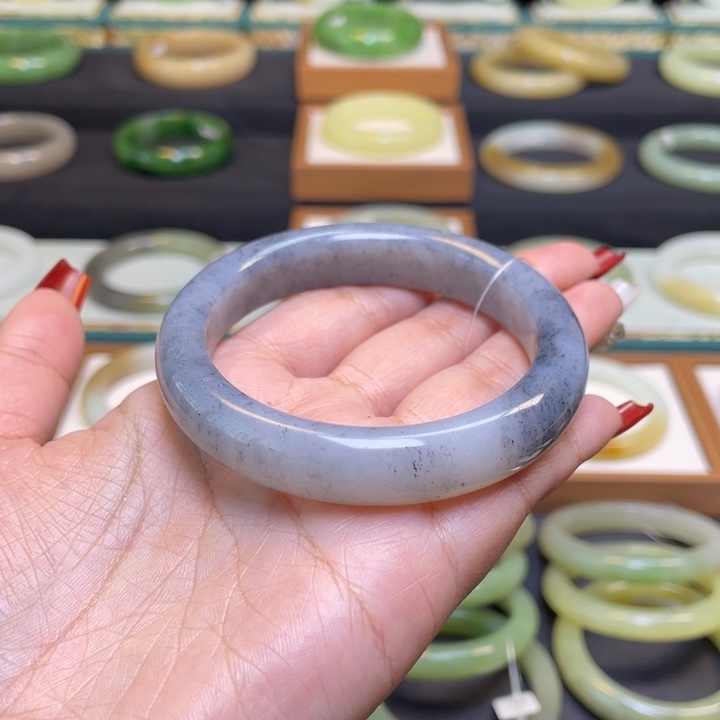 和田玉手镯未镶嵌56