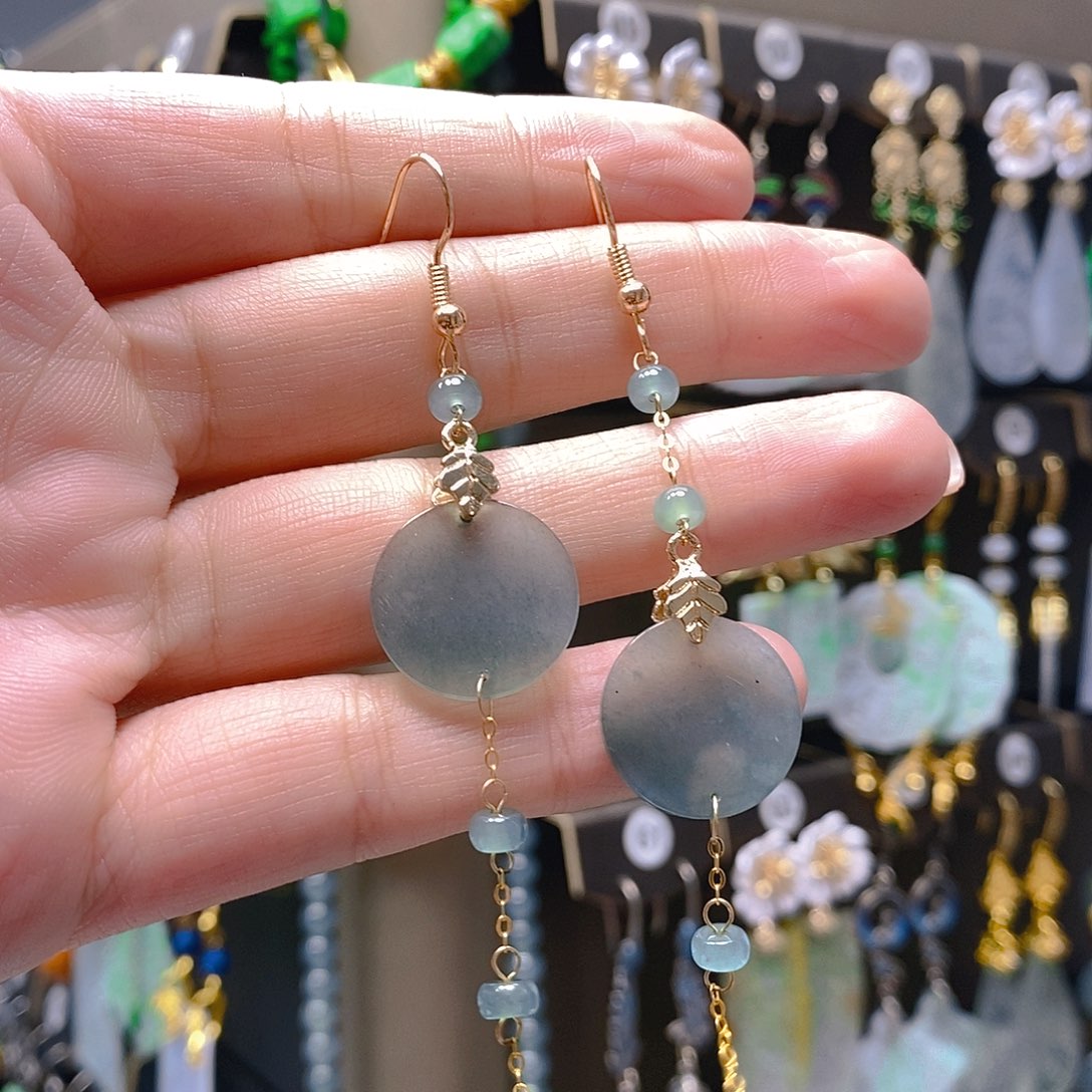 未镶嵌翡翠耳饰翡翠