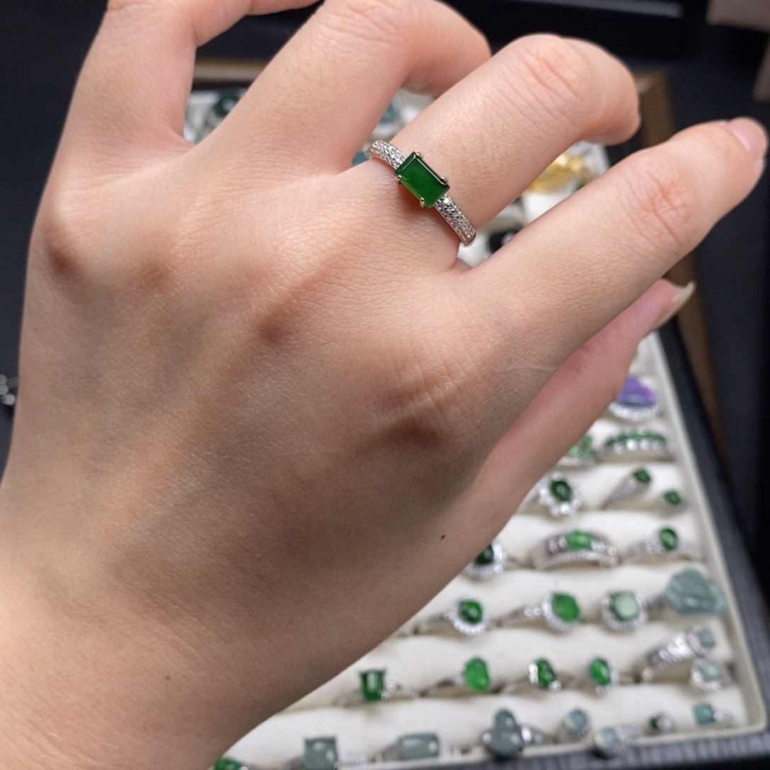 未镶嵌挂件翡翠翡翠