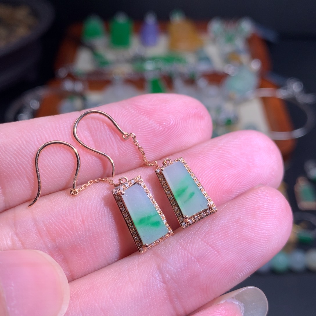 翡翠耳饰18K金镶嵌无事牌