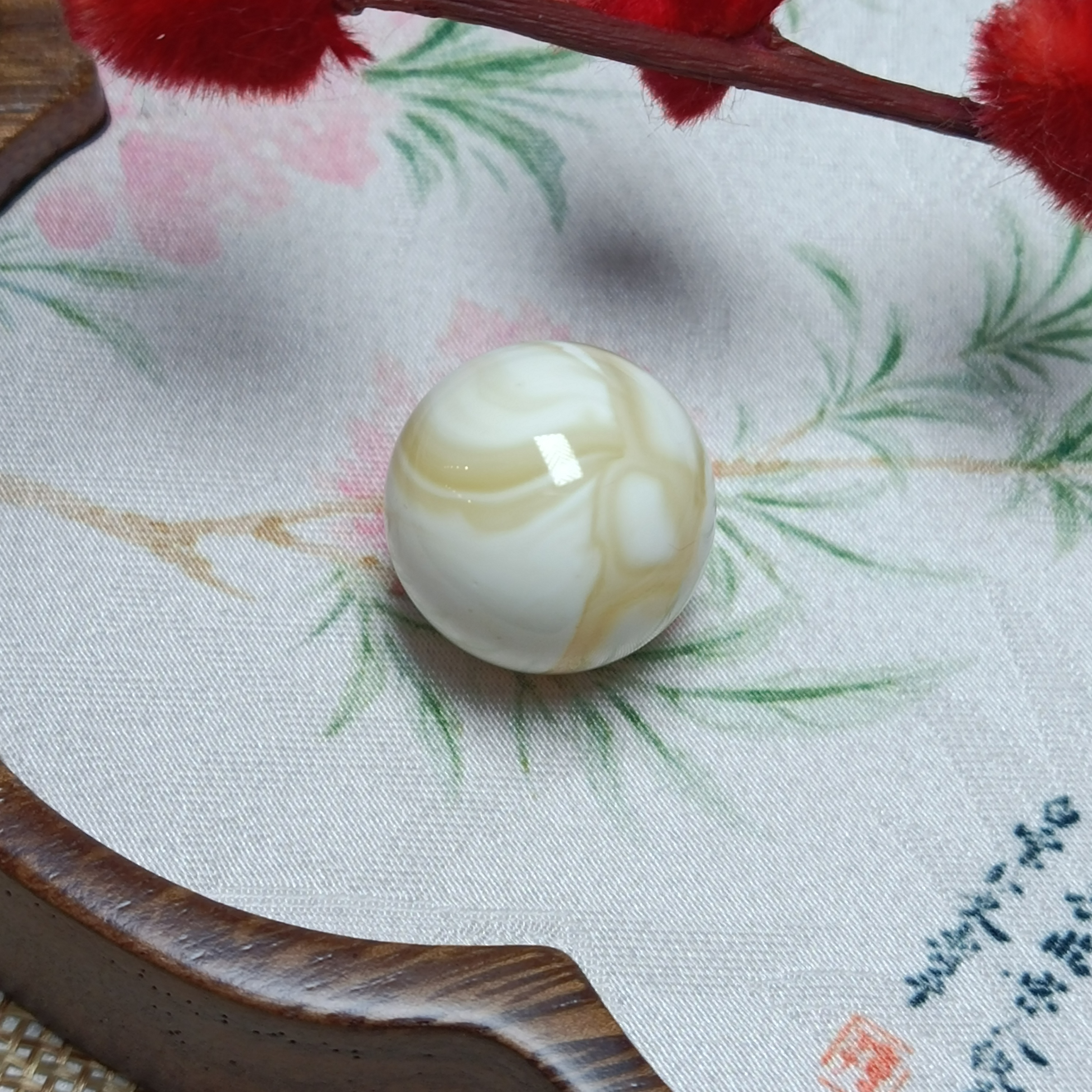 天然瓷白妖花高品蜜蜡单珠~18.2珠径~收藏级别~3885