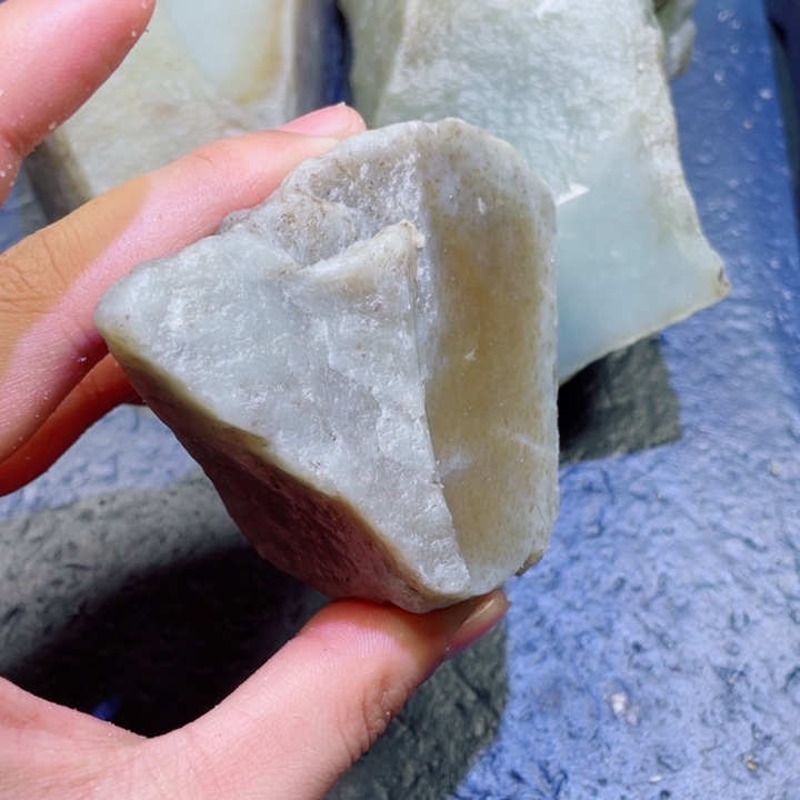 和田玉未镶嵌珠宝半成品