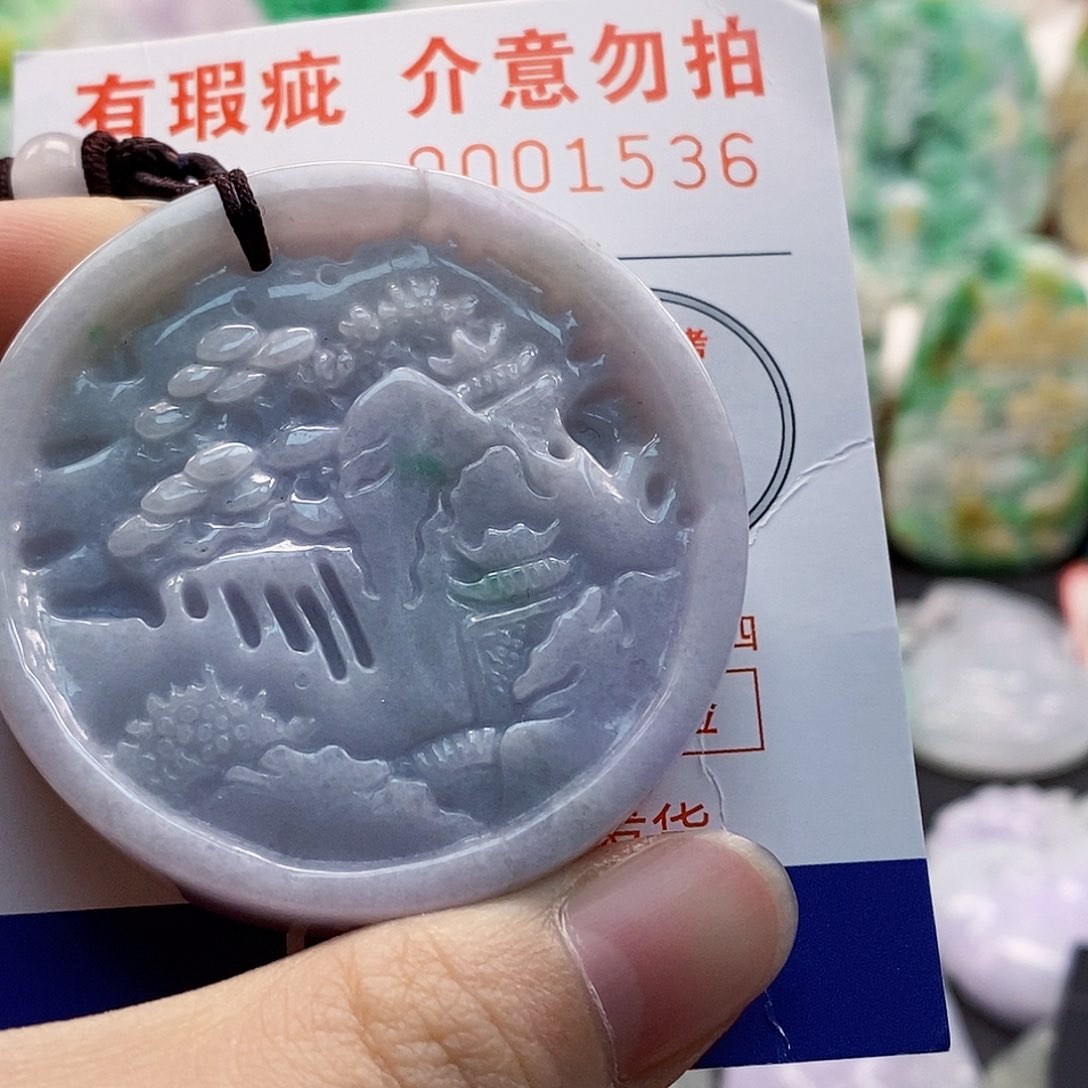 吊坠(不含链)未镶嵌翡翠