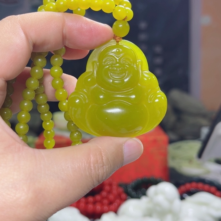 蛇纹石玉颈饰未镶嵌