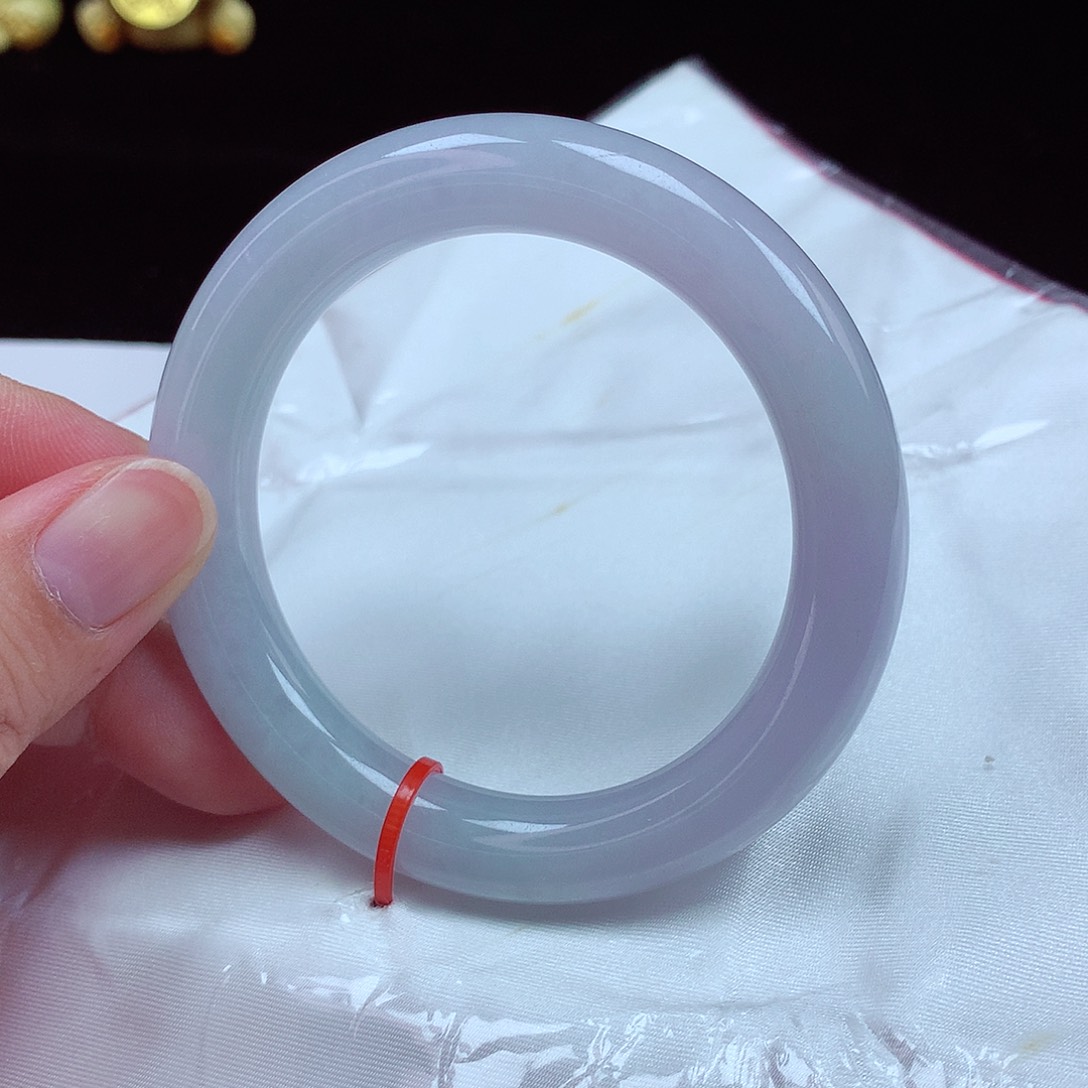 翡翠手镯（圆镯）未镶嵌55圈