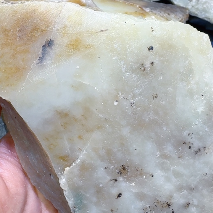 和田玉未镶嵌珠宝半成品