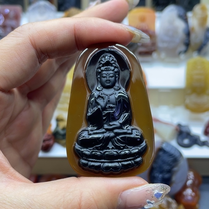 玛瑙/玉髓吊坠(赠链)未镶嵌小***?吊坠