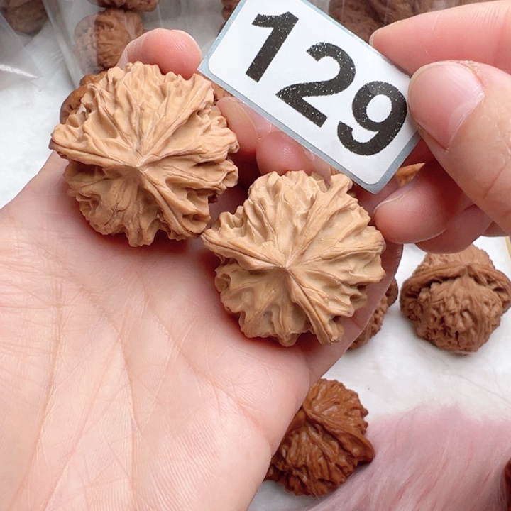 吊坠文玩核桃色差129