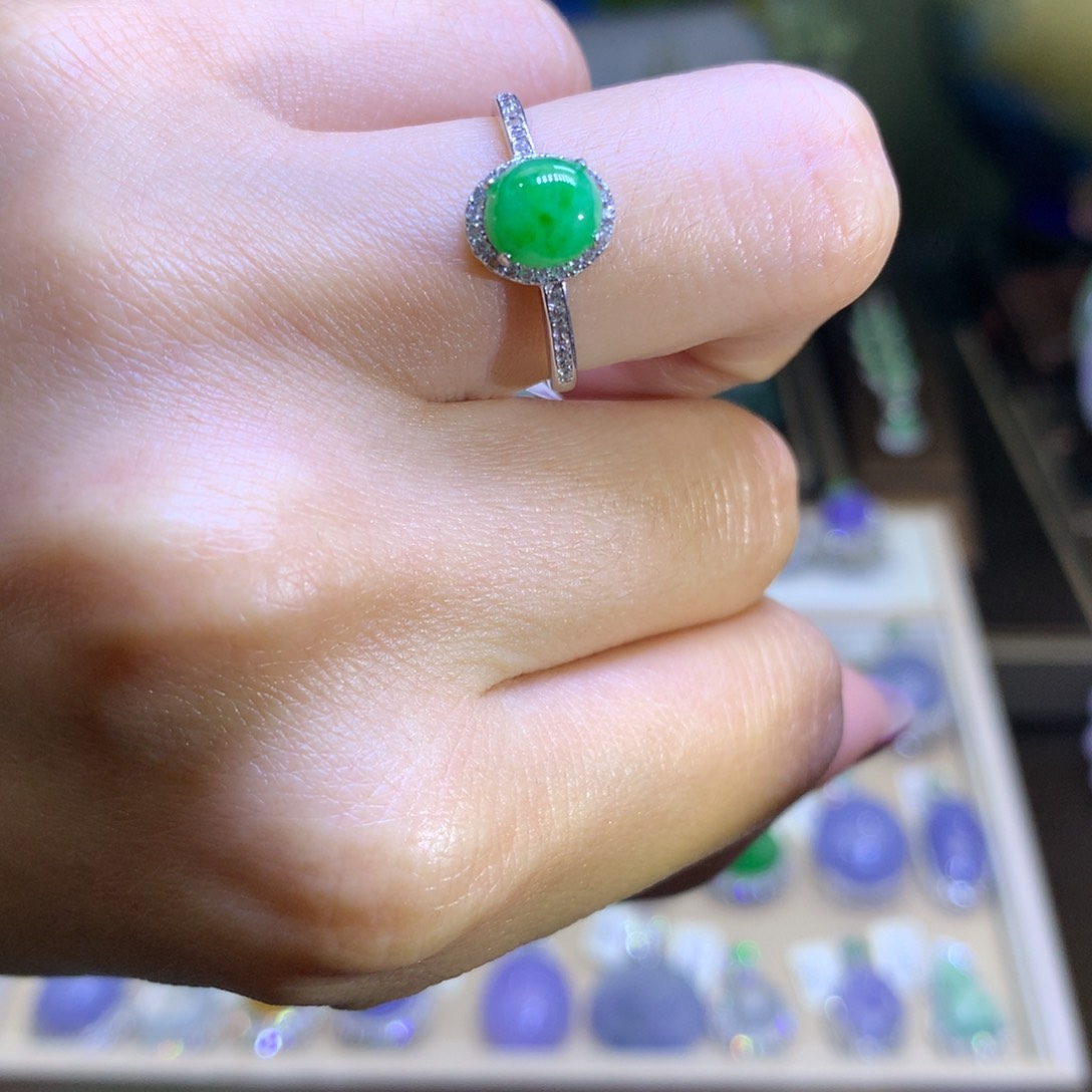 翡翠颈饰银S925镶嵌翡翠