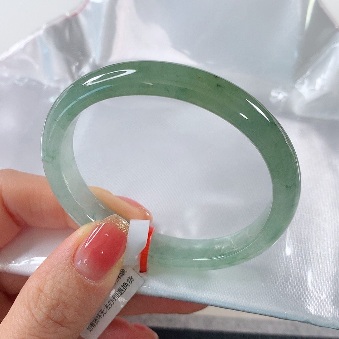 翡翠手镯未镶嵌碧* 贵妃