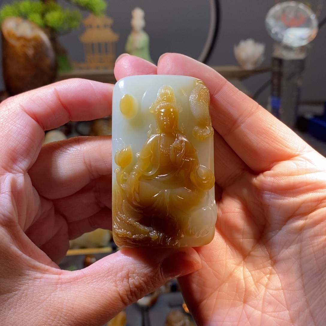 定制和田玉@***?且末糖御龙观音