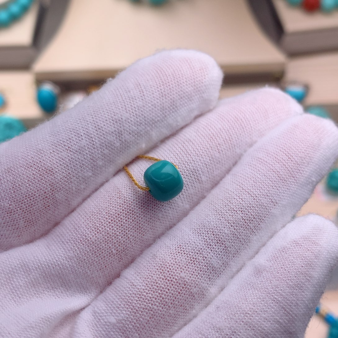 绿松石珠宝奇石未镶嵌8.1*6.8mm