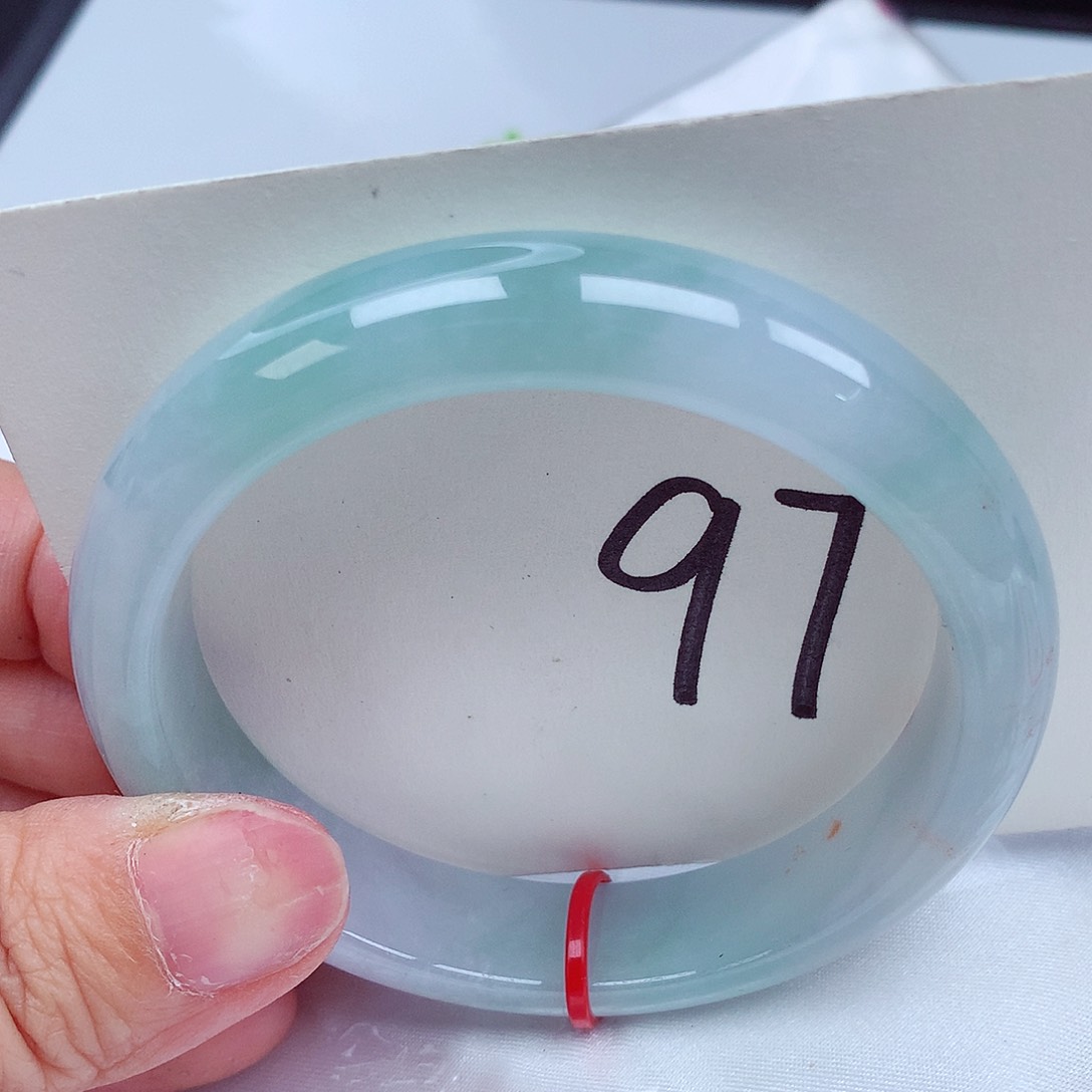 翡翠未镶嵌手镯翡翠