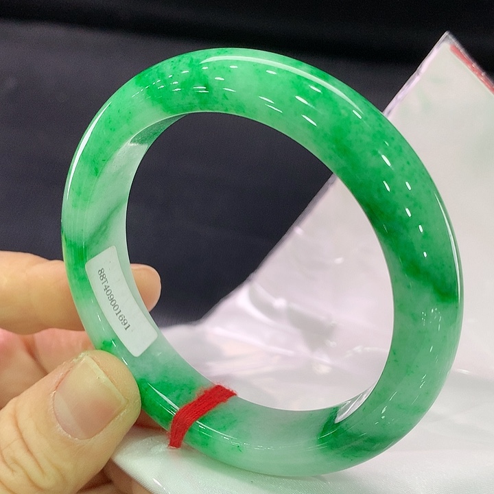 翡翠手镯未镶嵌正圈55