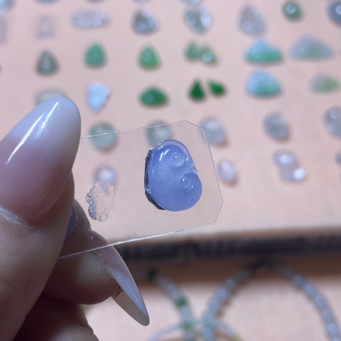 颈饰未镶嵌翡翠如意