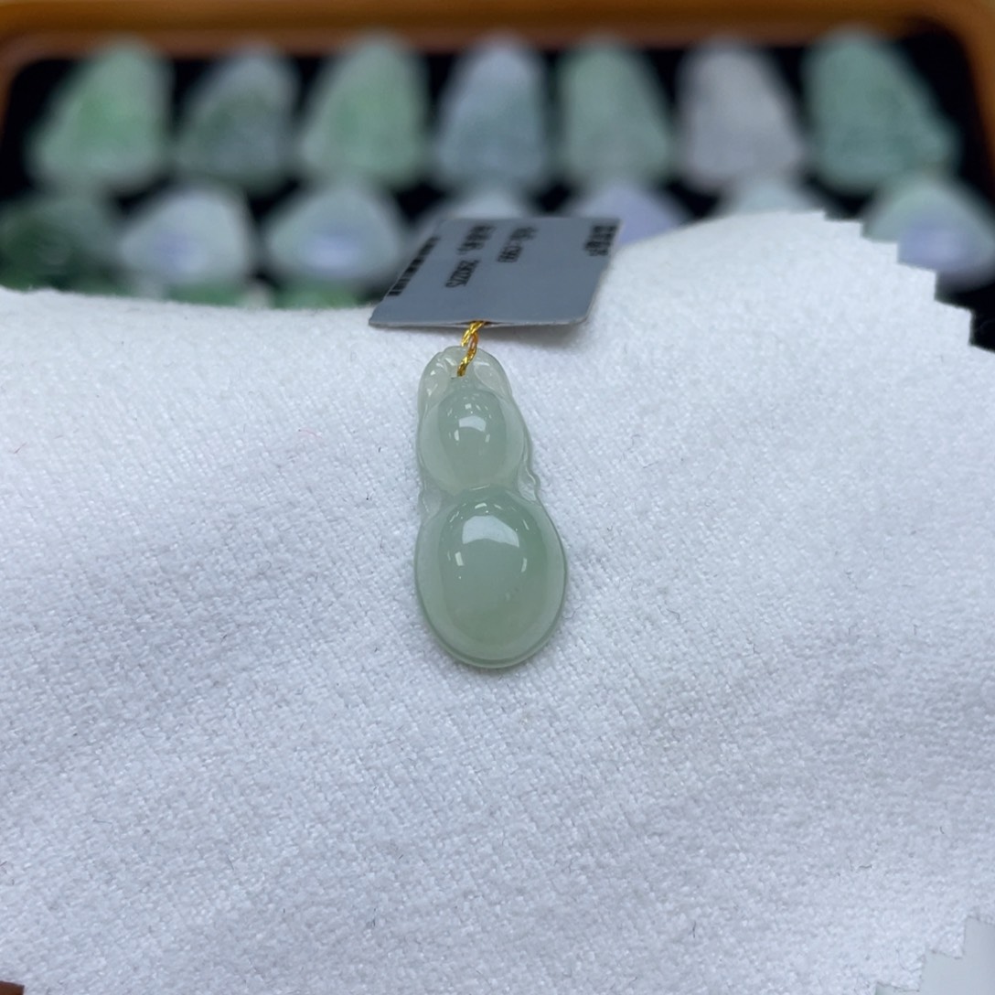 颈饰未镶嵌翡翠葫芦