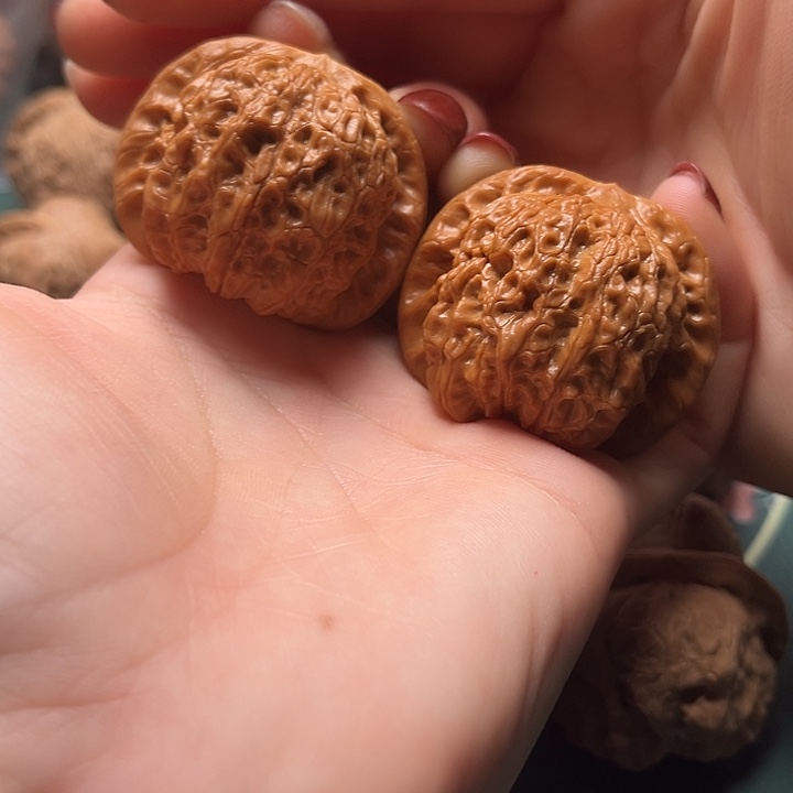 文玩核桃把件41血麒麟